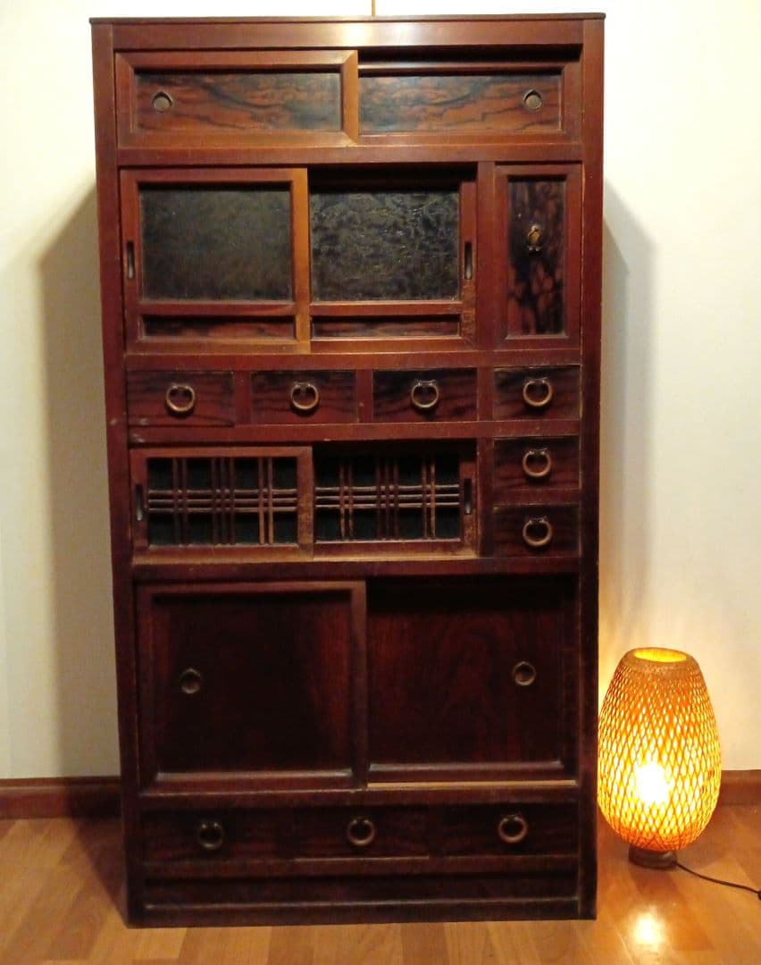 繊細な水屋　和箪笥　キャビネット