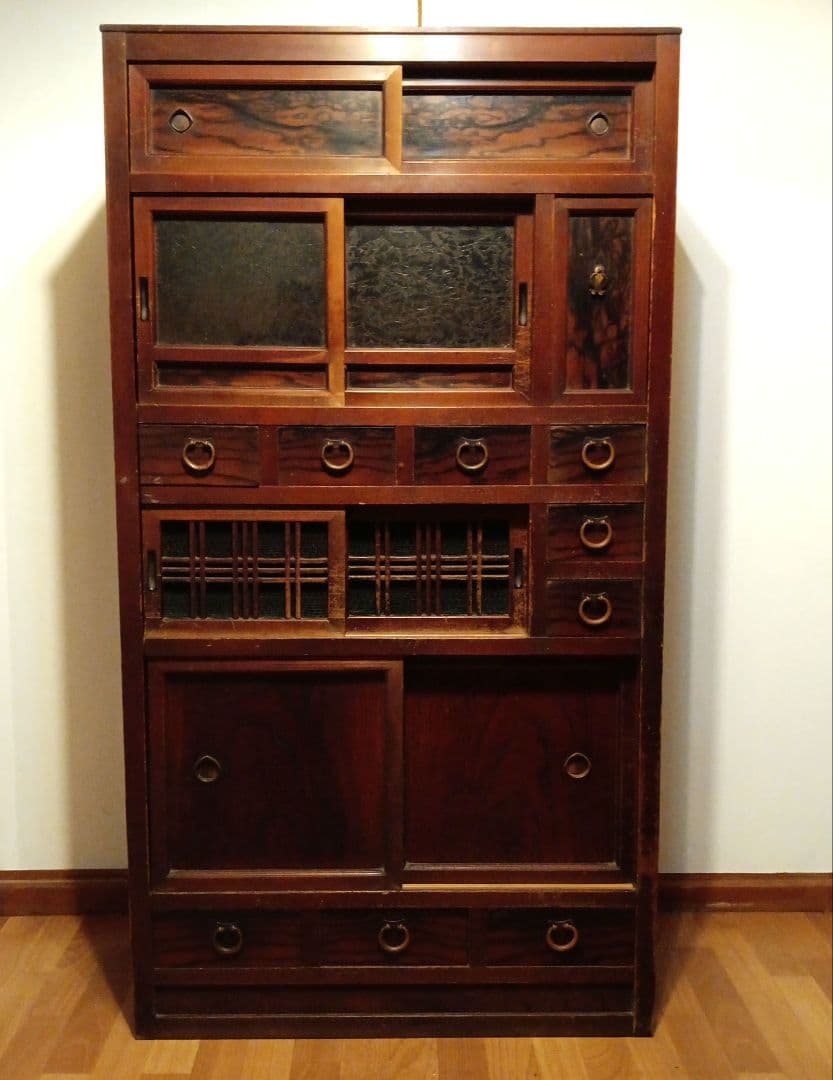 繊細な水屋　和箪笥　キャビネット