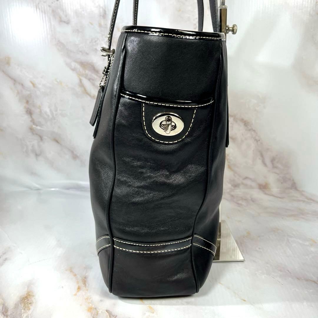 【未使用級】COACH トートバッグ ロゴ型押しターンロック無地レザー
