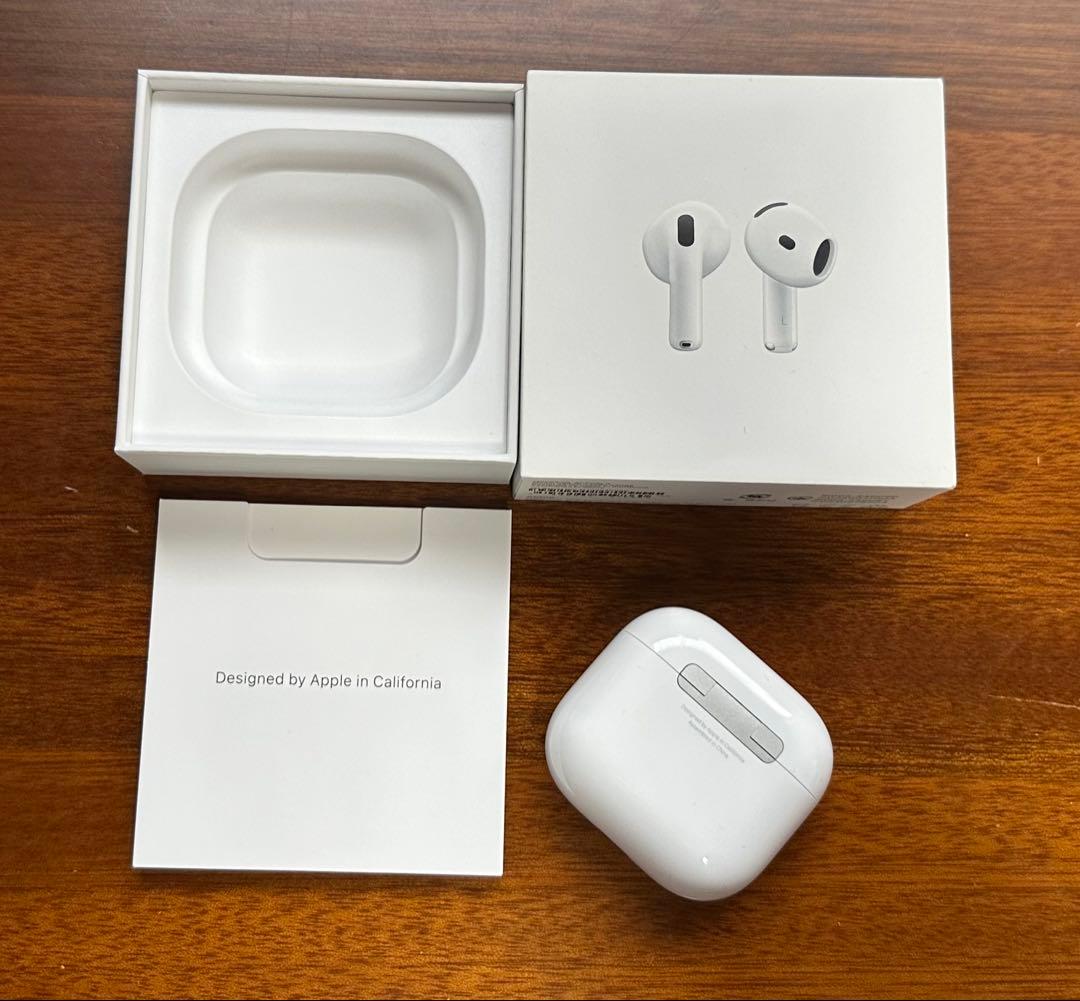 AirPods4充電ケース付き