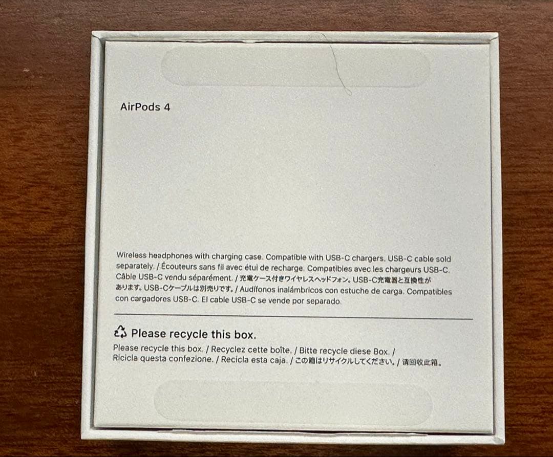 AirPods4充電ケース付き