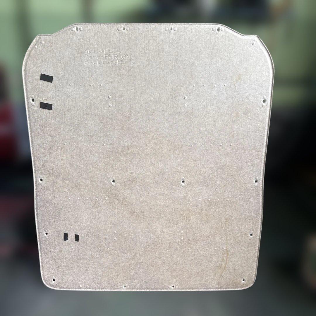 日産NV200バネット　純正オプション荷室用天井　暑さ対策