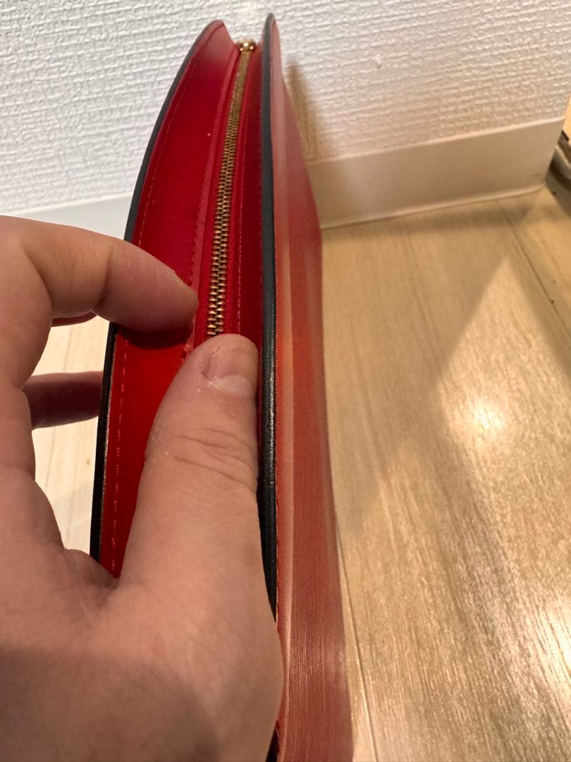 ルイヴィトン　セカンドバック　レッド