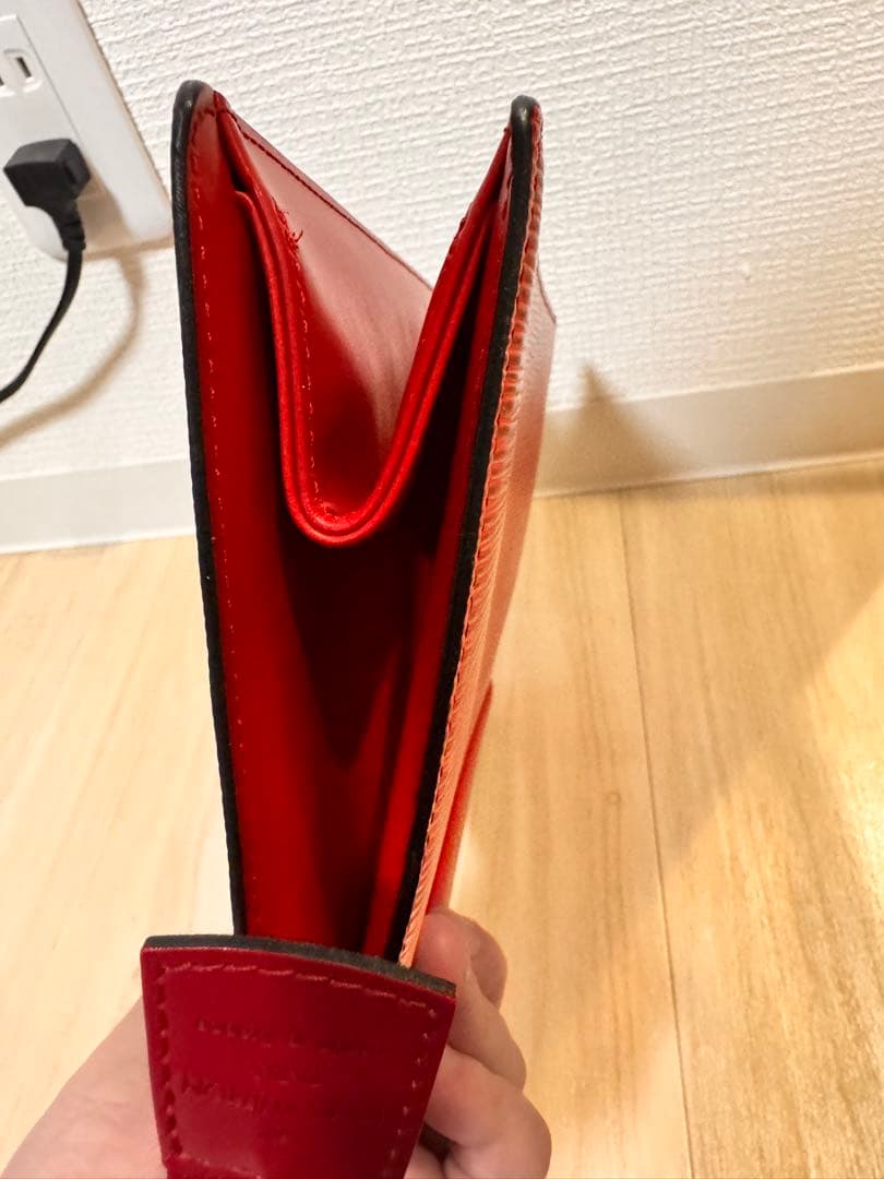 ルイヴィトン　セカンドバック　レッド