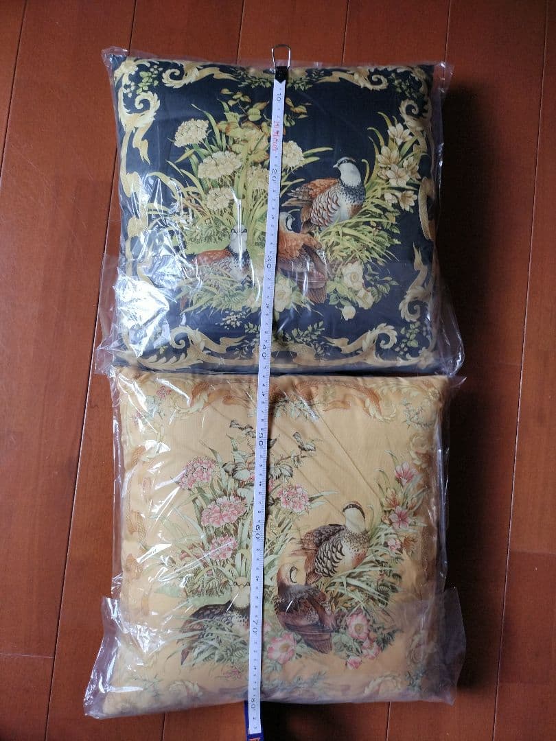 フェラガモ　クッション　2個セット