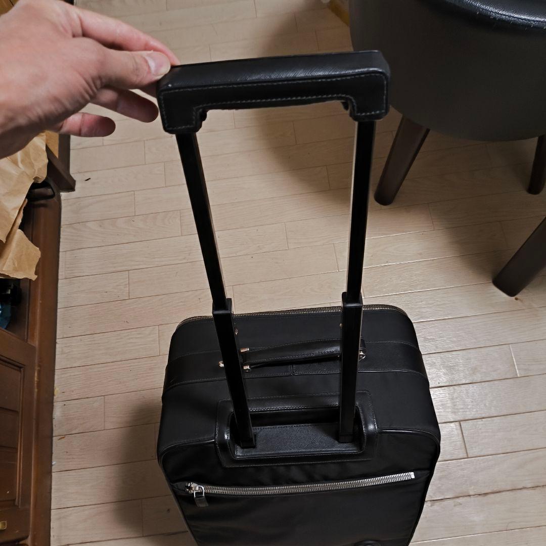 プラダ テスート サフィアーノ キャリーケース スーツケース