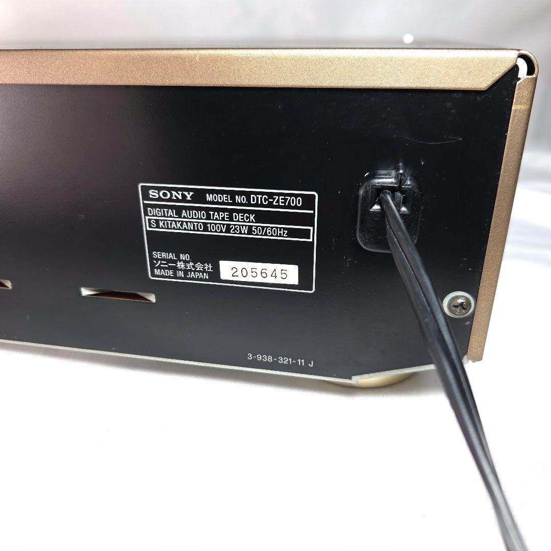 DATデッキ sony DTC―ZE 700ゴ－ルドSBM 搭載機