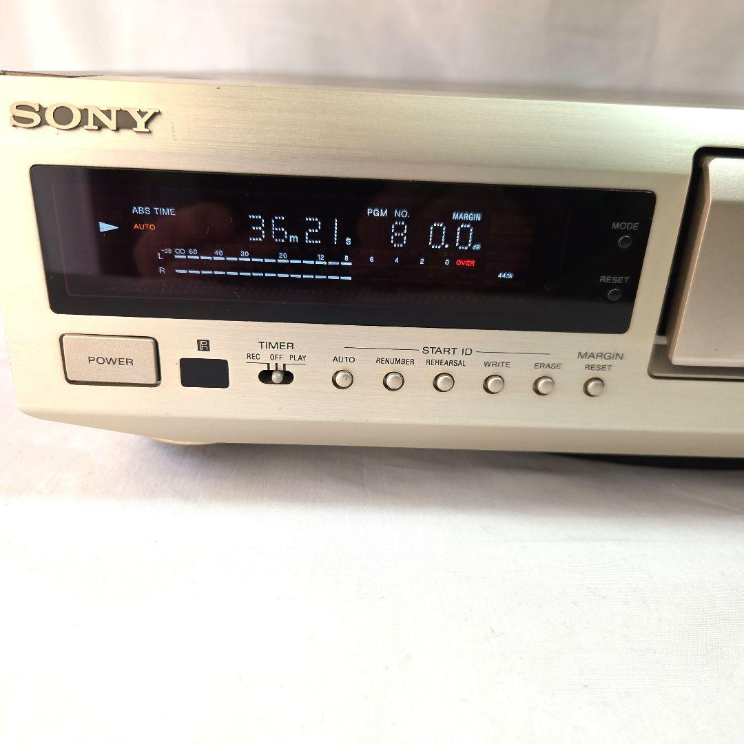 DATデッキ sony DTC―ZE 700ゴ－ルドSBM 搭載機