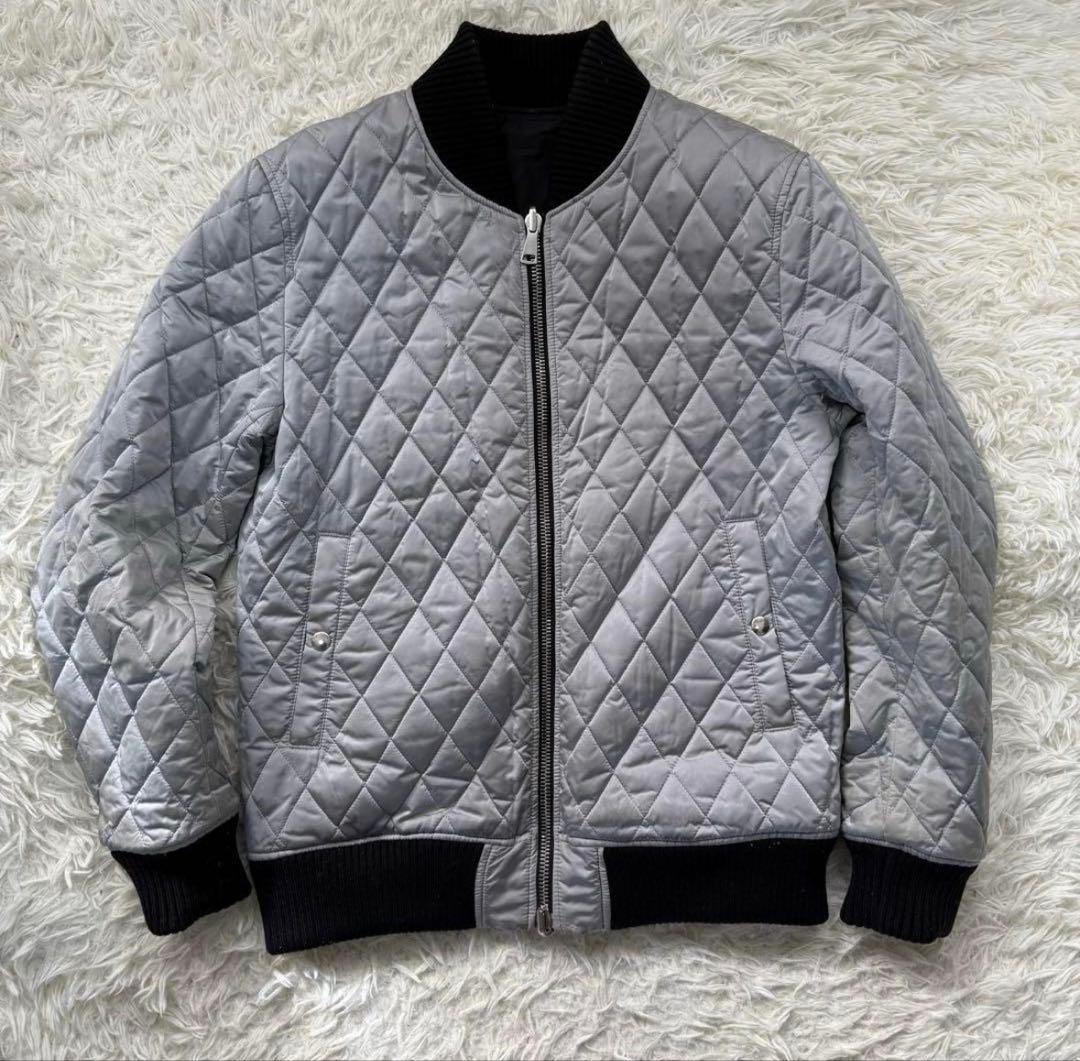 ア*ュ様 piu1uguale3 MA-1 リバーシブル ジャケット Vサイズ