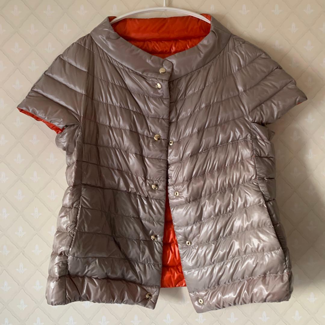 試着のみ　美品ヘルノダウンベスト　ケープ　48 13号　ベージュ　大きい