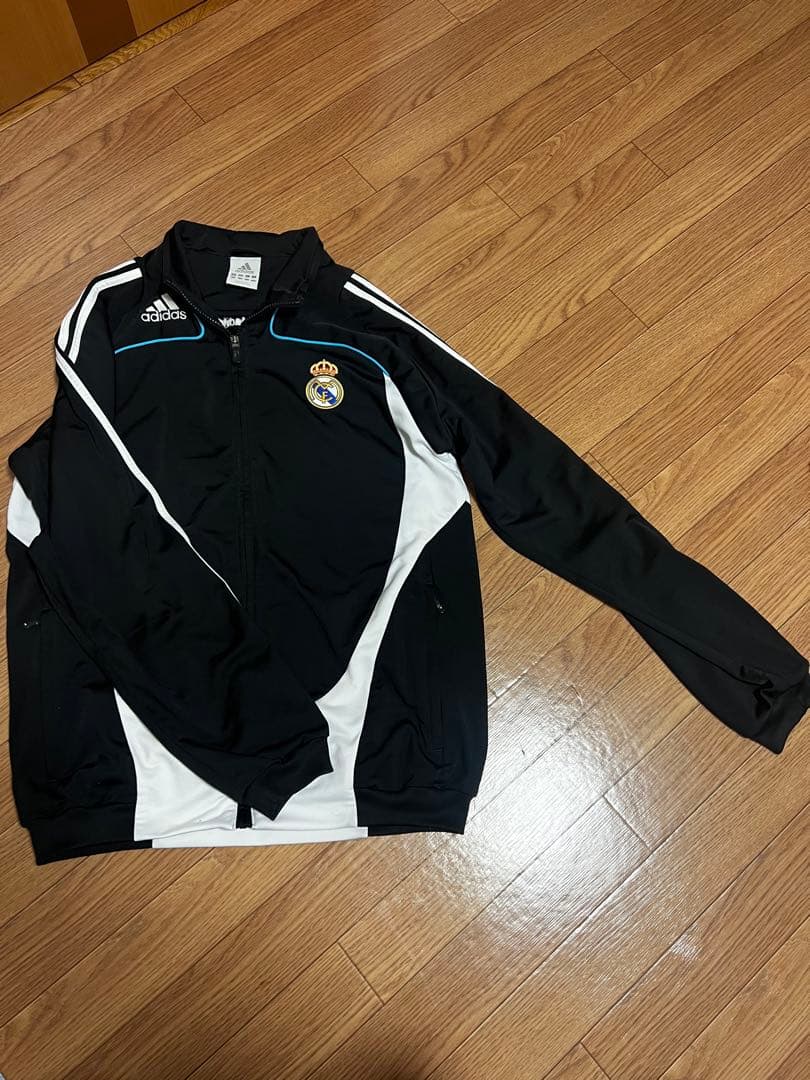 adidas レアル・マドリード トラックスーツ ブラック　Lサイズ　セール中‼️
