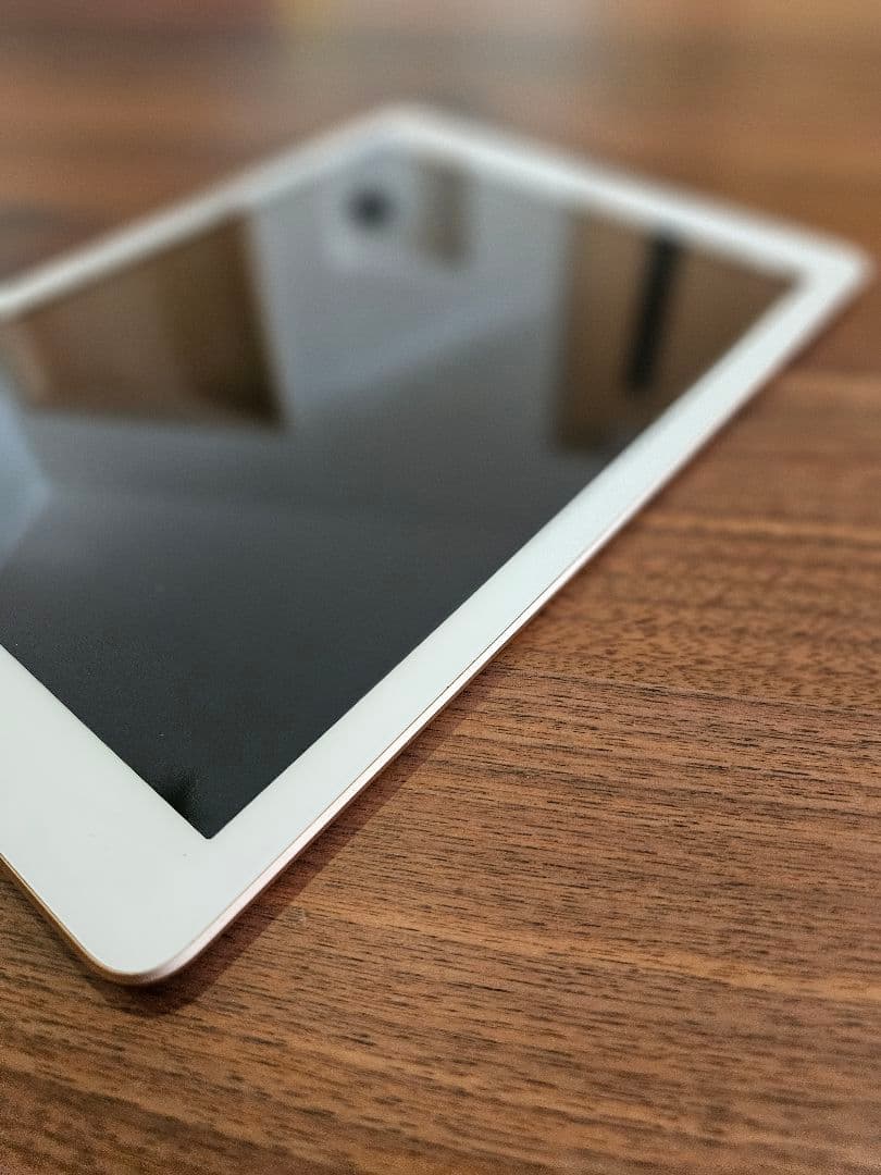 5 【値段交渉可】iPad (第6世代) 32GB Wi-Fiモデル ケース付き