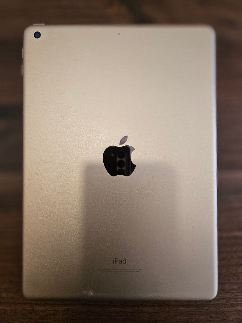 5 【値段交渉可】iPad (第6世代) 32GB Wi-Fiモデル ケース付き