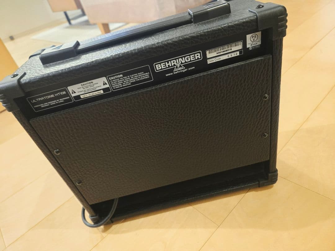 ベリンガー ULTRATONE KT108 キーボードアンプ KT108