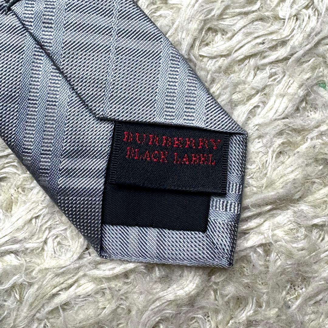 【未商品】バーバリーブラックレーベル シルクネクタイ ノバチェック グレー 式典