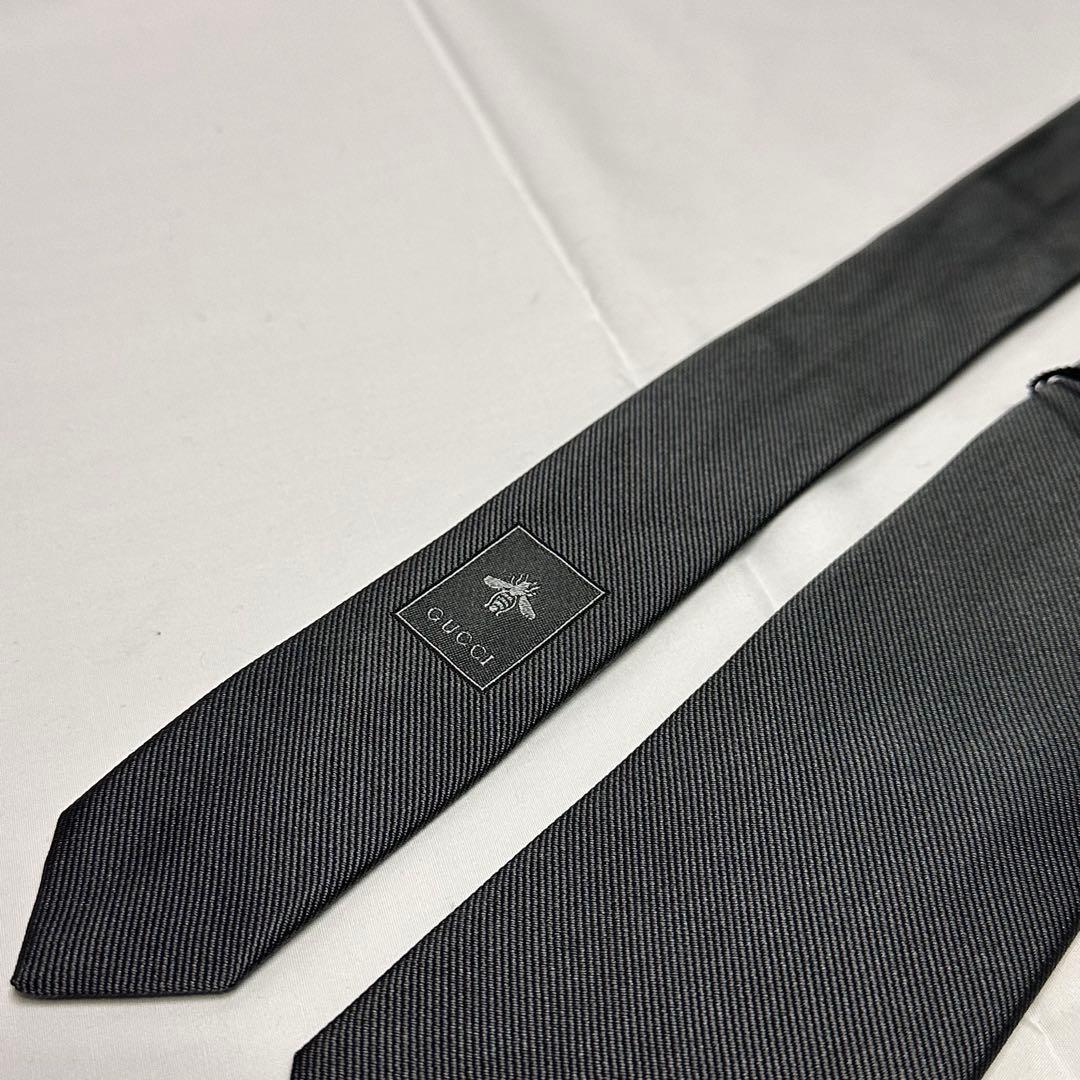 新品タグ付☆グッチ☆ネクタイ☆グレー☆ニワトリ☆アニマル柄☆ソリッド☆618