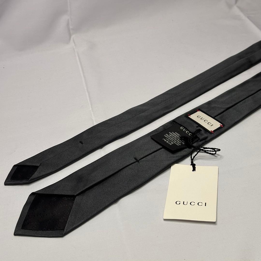 新品タグ付☆グッチ☆ネクタイ☆グレー☆ニワトリ☆アニマル柄☆ソリッド☆618