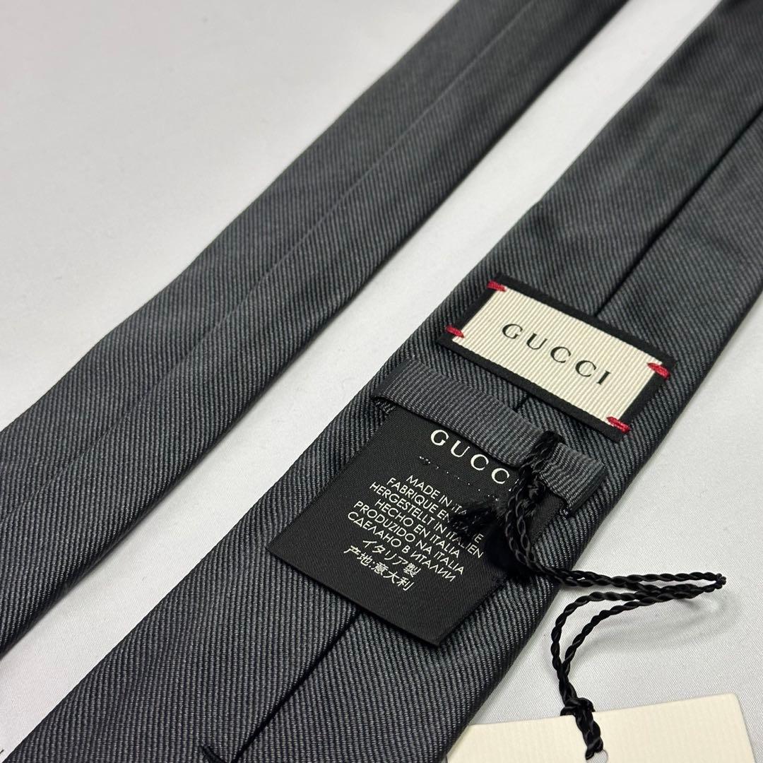 新品タグ付☆グッチ☆ネクタイ☆グレー☆ニワトリ☆アニマル柄☆ソリッド☆618