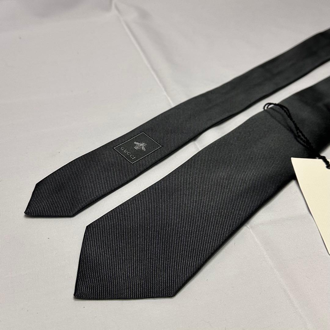 新品タグ付☆グッチ☆ネクタイ☆グレー☆ニワトリ☆アニマル柄☆ソリッド☆618