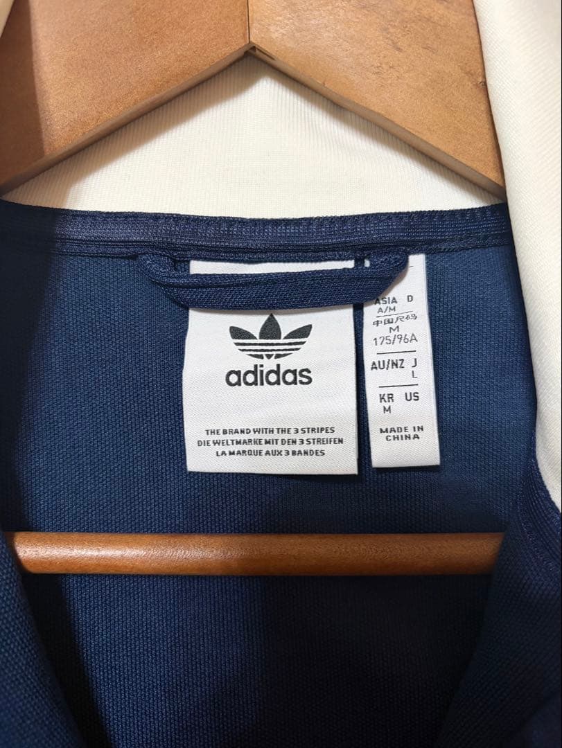 【新品未使用美品】adidas トラックジャケット Lネイビー/ホワイト