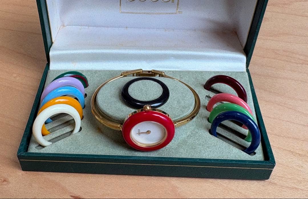 GUCCI グッチ　timepieces チェンジベゼル　時計