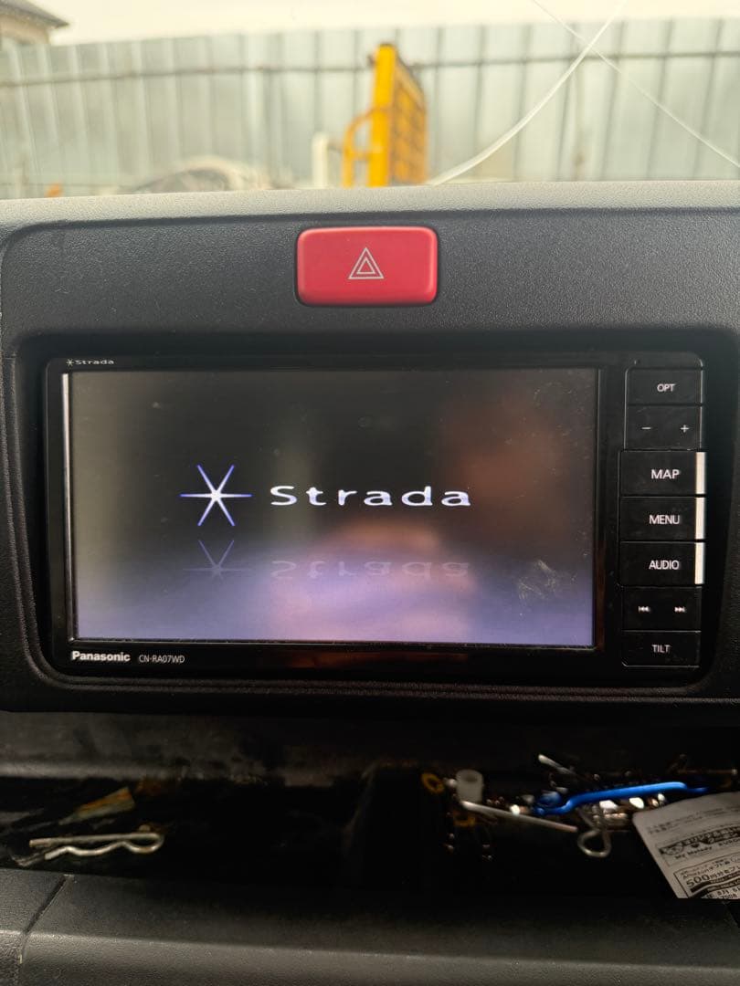 Panasonic Strada カーナビ 7インチ