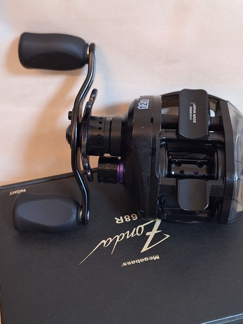 メガバス Zonda 68R ベイトリール