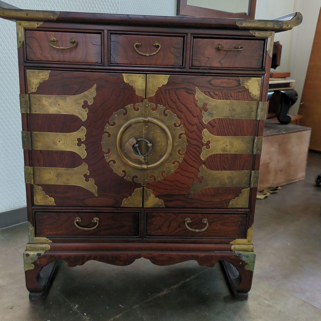 レトロ 李朝家具 李朝 真鍮金具 魚型錠前 バンダジ 箪笥 キャビネット