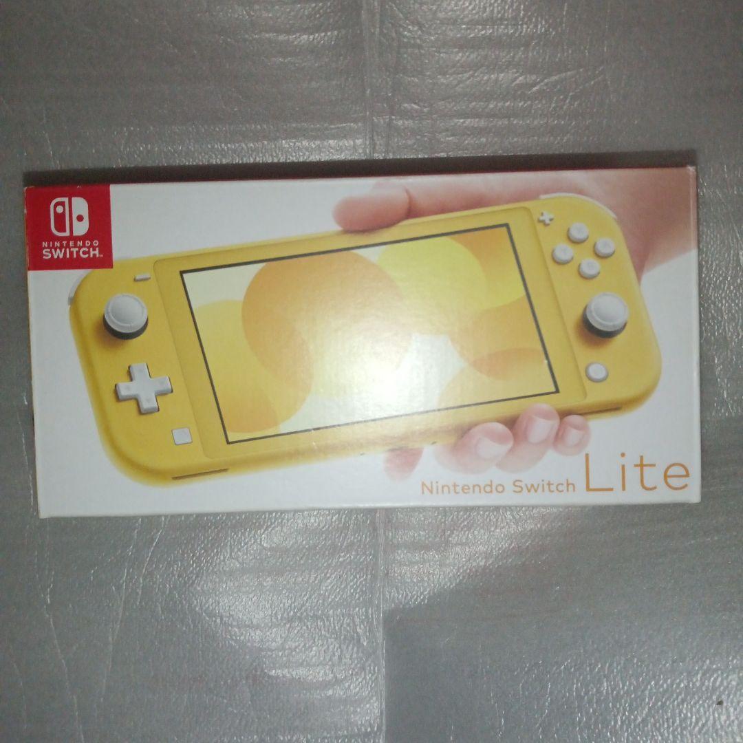 Switchライト　Yellow