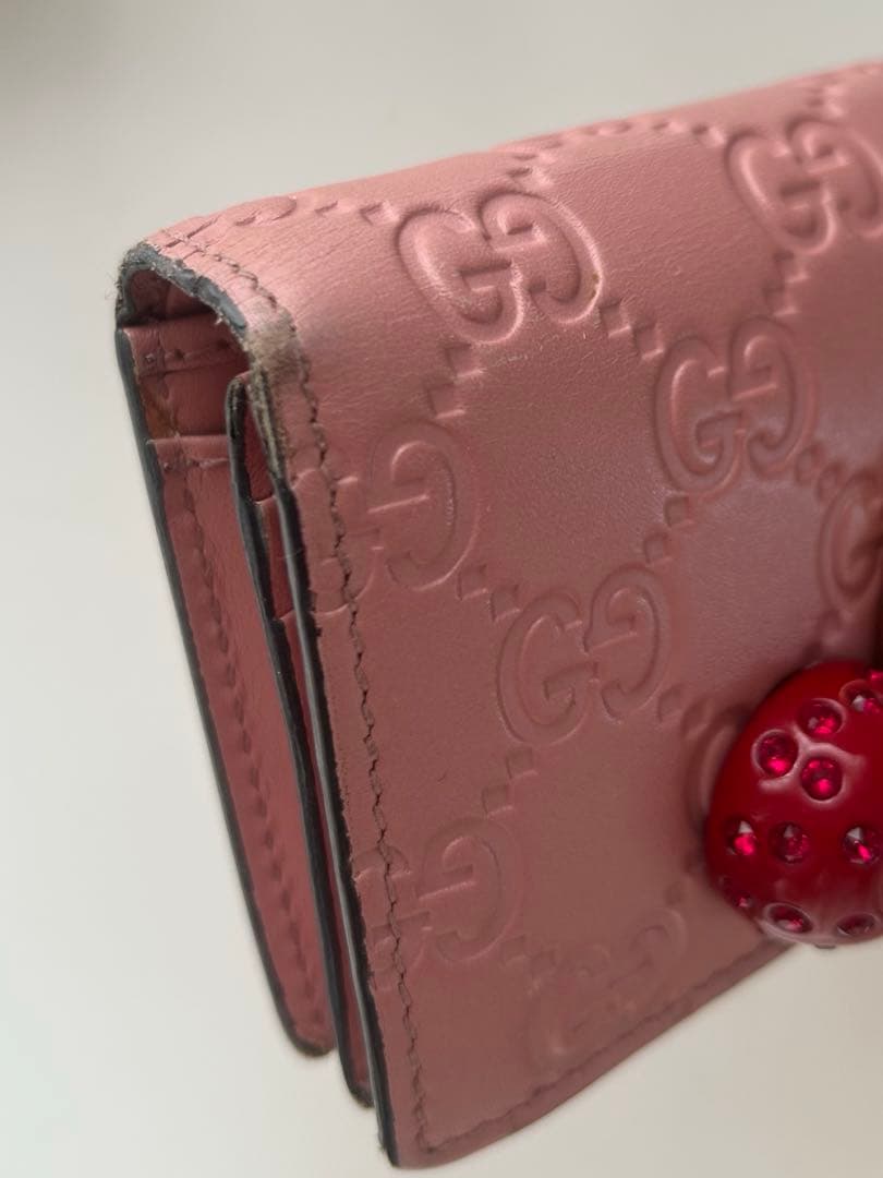 GUCCI 二つ折り財布 ピンク チェリー　日本限定カラー
