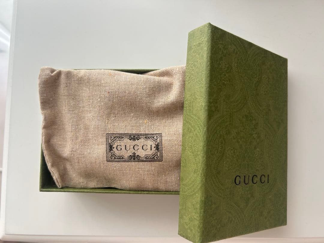 GUCCI 二つ折り財布 ピンク チェリー　日本限定カラー