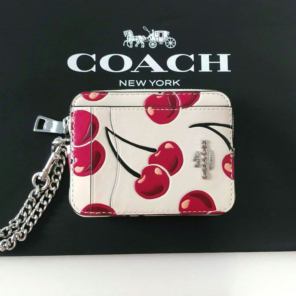 未使用品☆コーチ☆カードケース パスケース ケース ポーチ☆革☆サクランボ