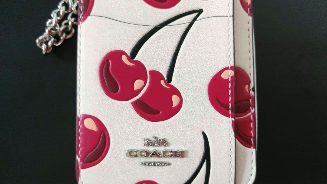 未使用品☆コーチ☆カードケース パスケース ケース ポーチ☆革☆サクランボ