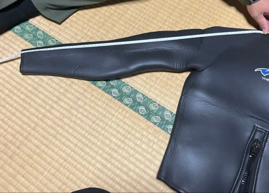 ネオプレン フルスーツ フード付き（サイズは画像に）