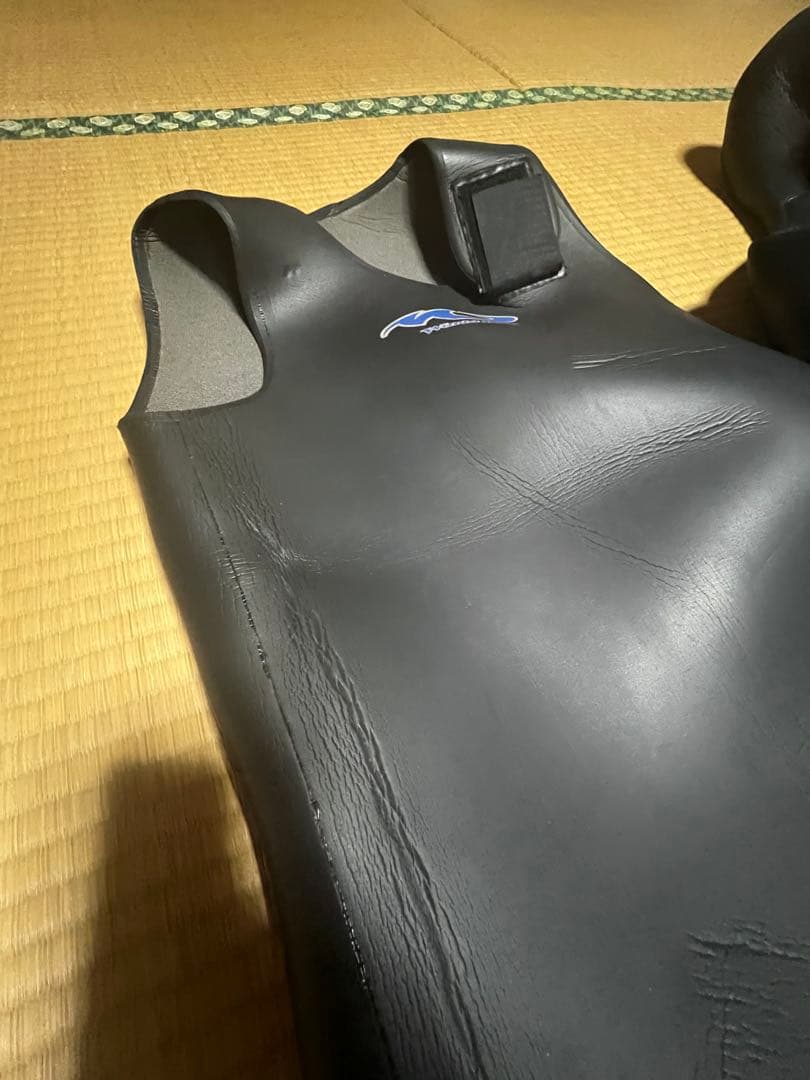 ネオプレン フルスーツ フード付き（サイズは画像に）