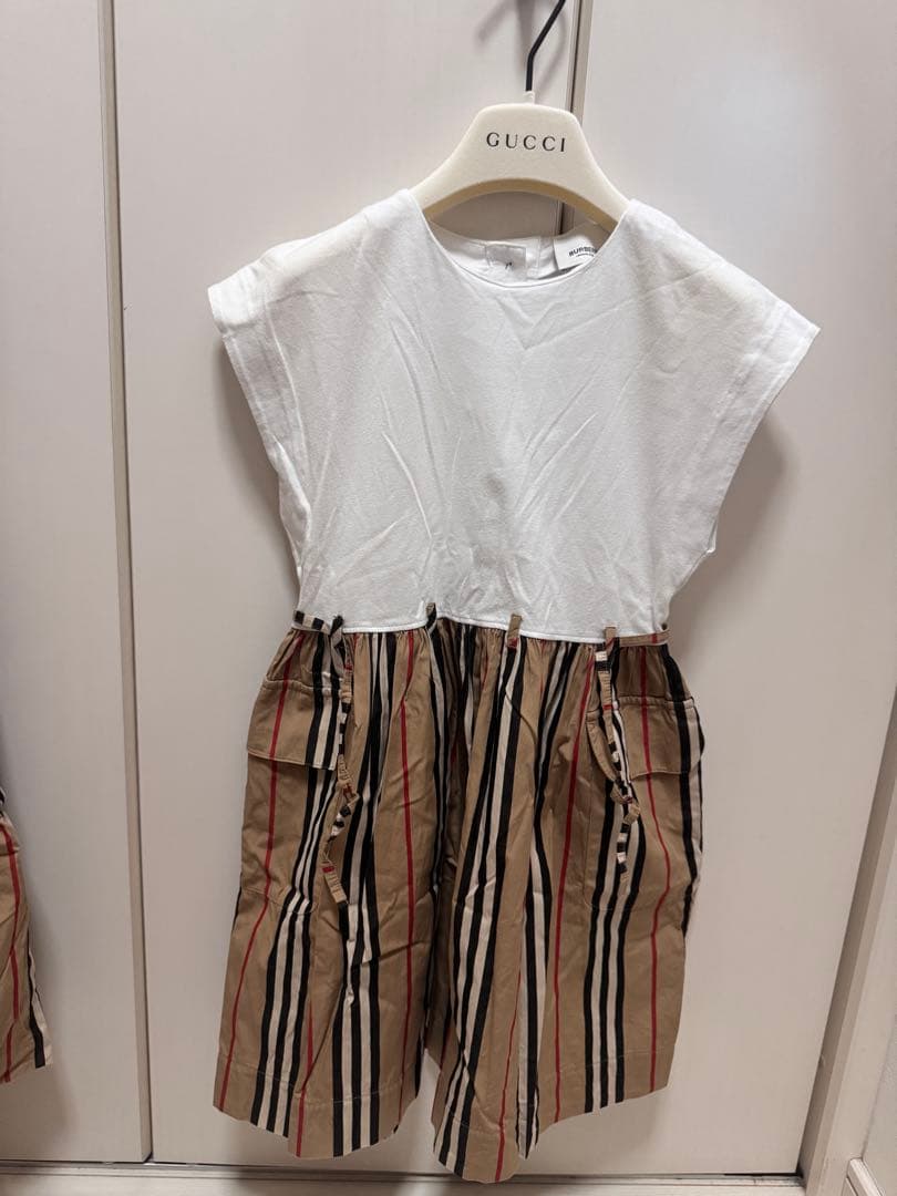 BURBERRY バーバリー　キッズ　半袖ワンピース 6Y 116cm