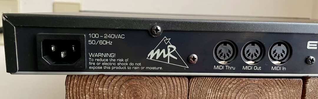 ENSONIQ MR-Rack 別売SoundROM 2個インストール済