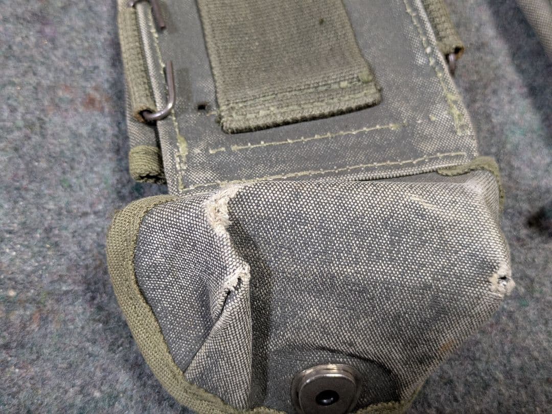 昭和自衛隊　OD 60年代　野戦装備　マガジンポーチ　救急品入れ　水筒カバー