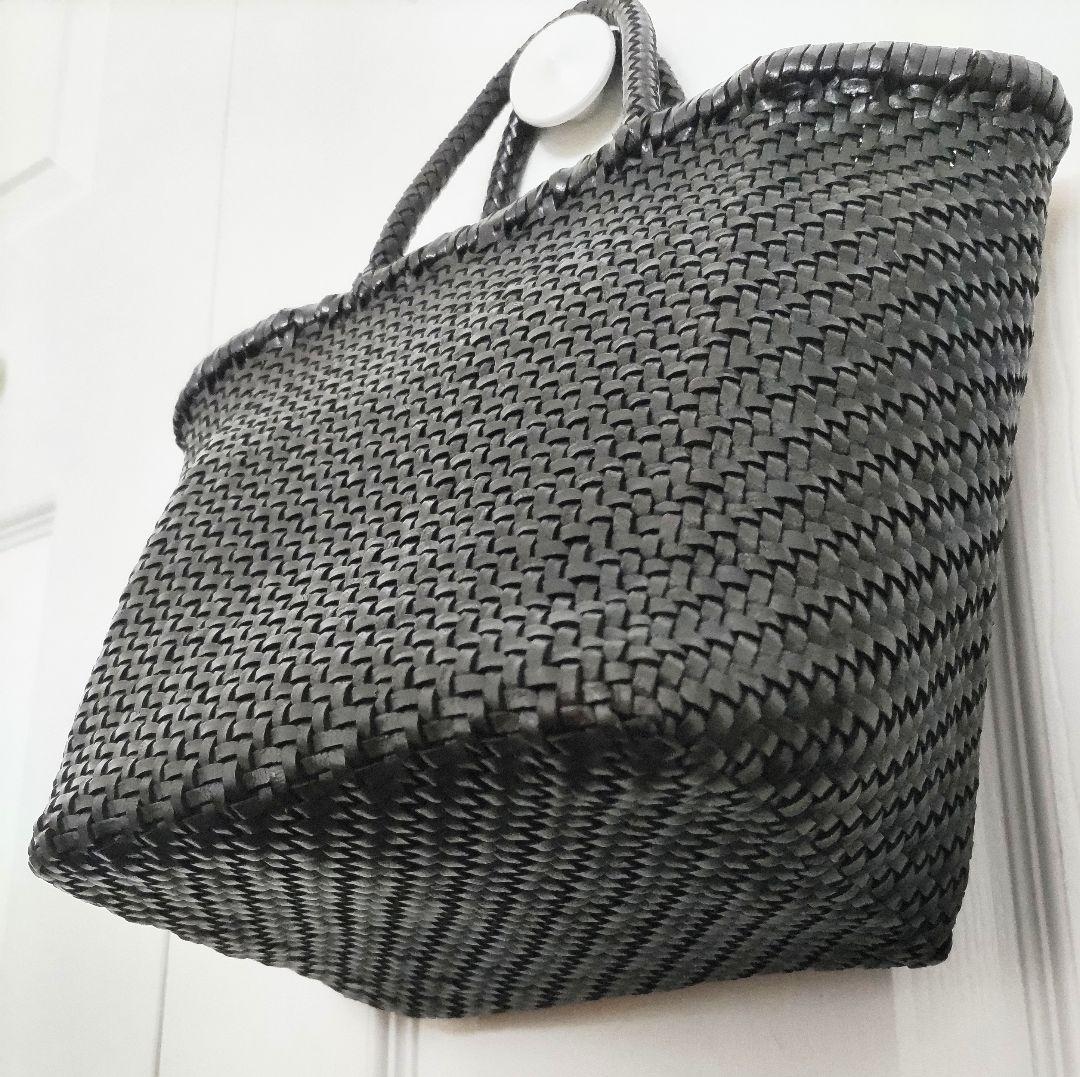 「takachiです」POMTATA 黒 本革 トートバッグ カゴバッグ