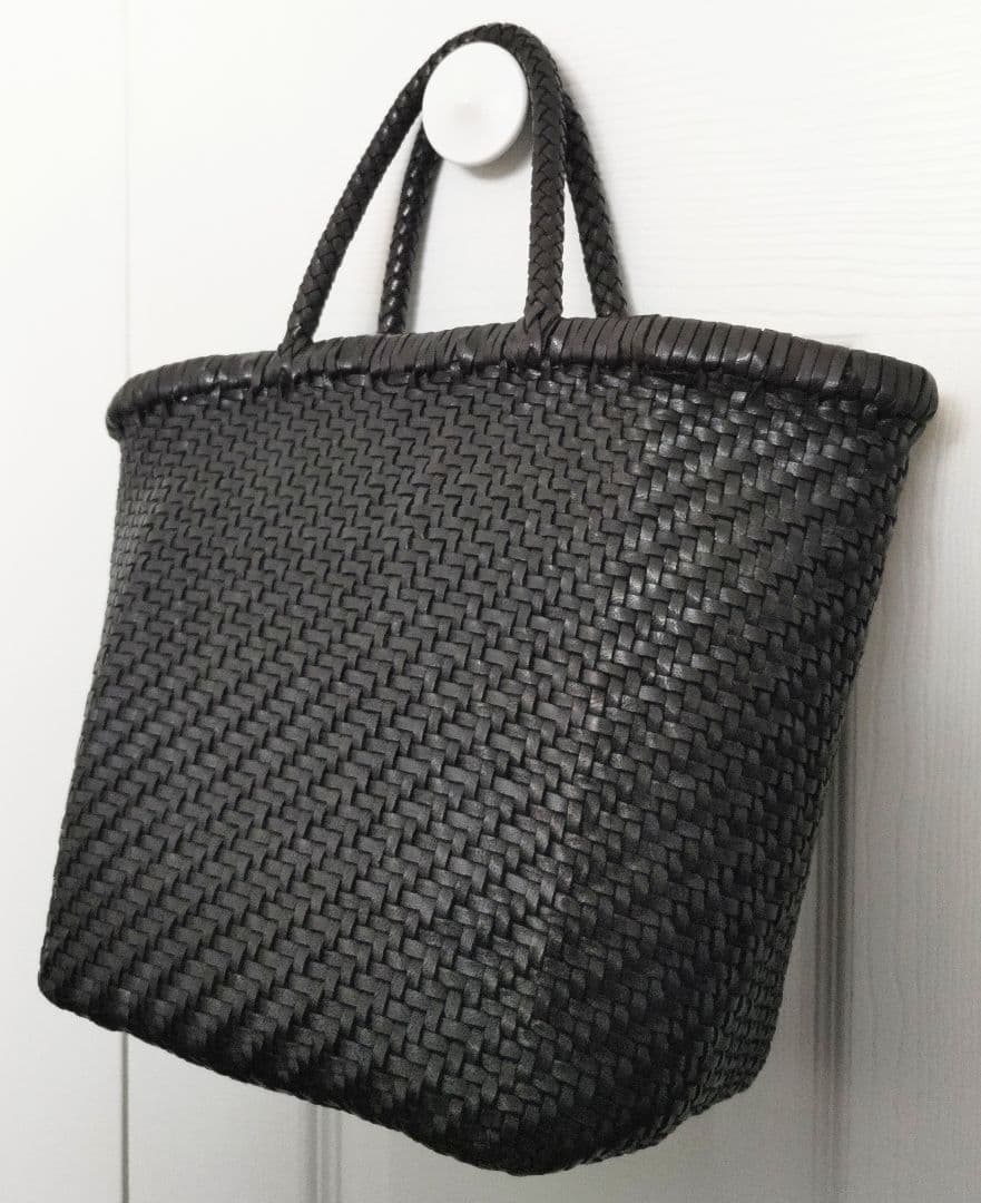 「takachiです」POMTATA 黒 本革 トートバッグ カゴバッグ