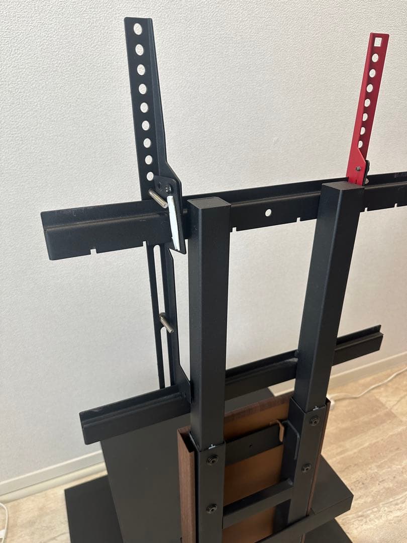 EQUALS WALL　壁寄せテレビスタンド V2ロータイプ 32～60インチ