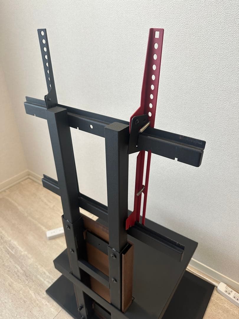 EQUALS WALL　壁寄せテレビスタンド V2ロータイプ 32～60インチ