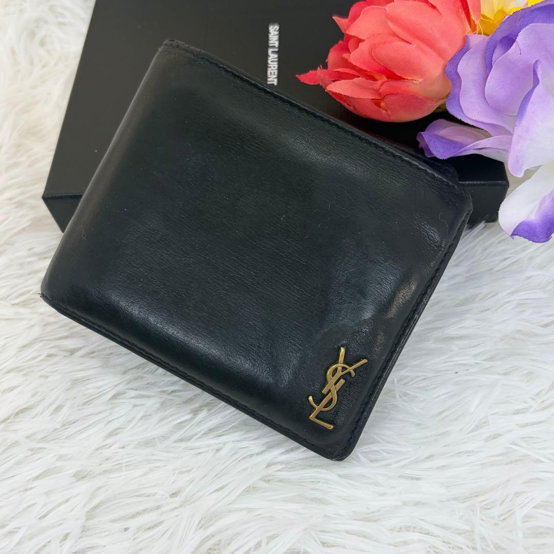 美品✨サンローラン　二つ折り　折り財布　カサンドラ　金ロゴ　レザー　ブラック