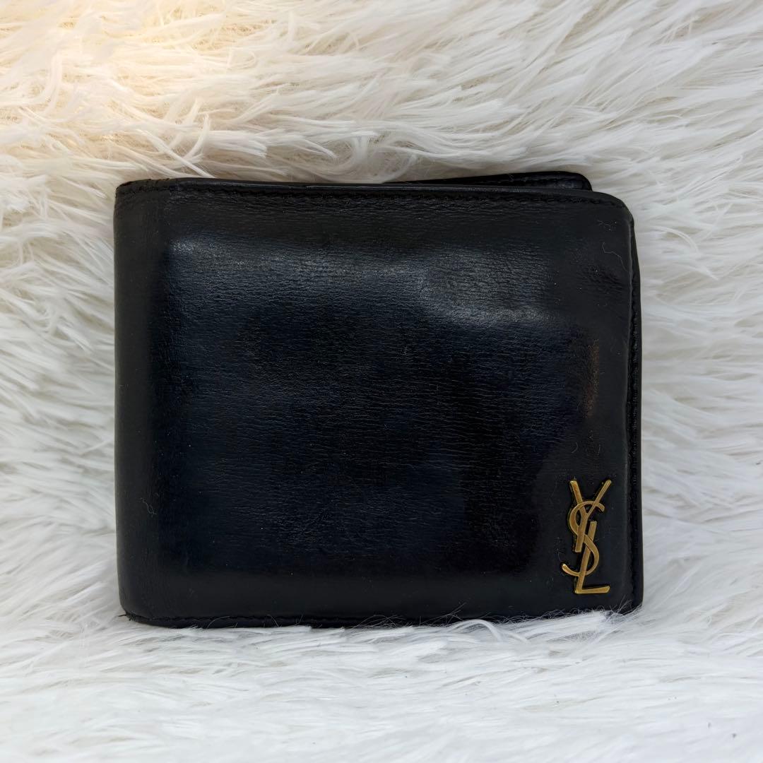 美品✨サンローラン　二つ折り　折り財布　カサンドラ　金ロゴ　レザー　ブラック