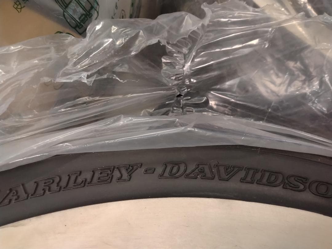 ハーレーFLSTN 純正ホイールタイヤ 極美品