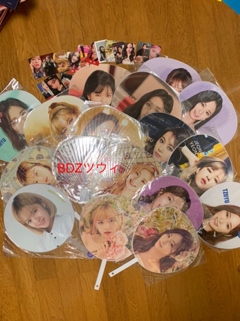 TWICE グッズ　まとめ売り
