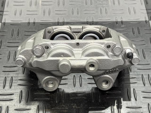 OH済 新品ブレーキパッド S15フロント ブレーキキャリパー 4POT S14