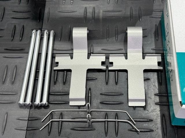 OH済 新品ブレーキパッド S15フロント ブレーキキャリパー 4POT S14