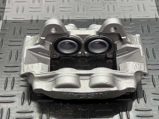 OH済 新品ブレーキパッド S15フロント ブレーキキャリパー 4POT S14