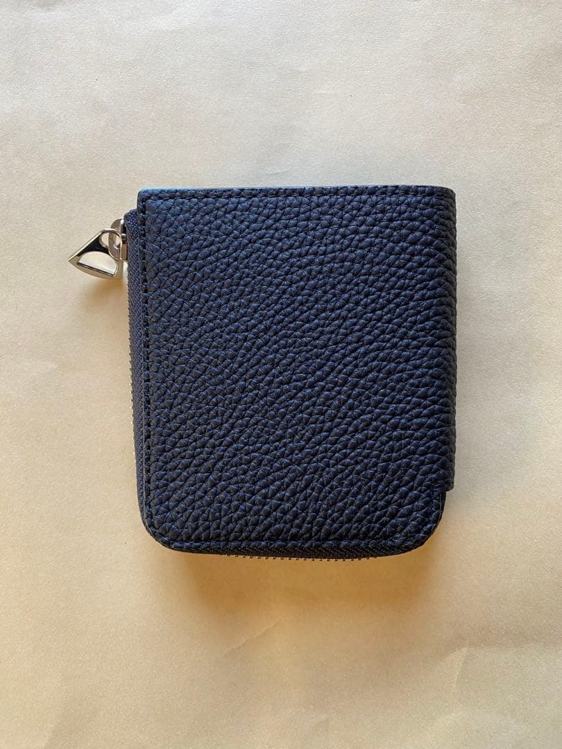 [美品］ITTI レザー コンパクト二つ折り財布